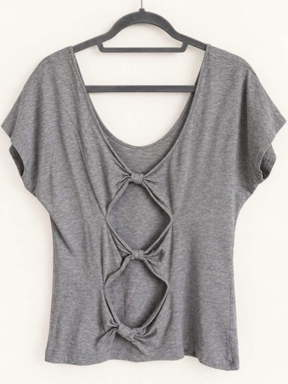 Victoria's Secret Gray Cutout Back Top Size M